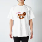 りいち@ゲーム垢のリンゴを欲しがるレッサーパンダ Regular Fit T-Shirt