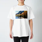 まるみなの上高地　梓川　からまつのある秋の風景 スタンダードTシャツ