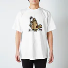 イラスト MONYAAT のポメラニアン　ゴルフをする　 Regular Fit T-Shirt