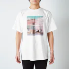 たびねこグッズSHOPのたびねこ：駅でお花見 Regular Fit T-Shirt