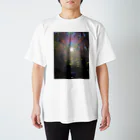 陽のあたる場所のお日様パワー Regular Fit T-Shirt