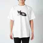 cuchito cuchitoの白にピンク鼻のサバシロ子猫 スタンダードTシャツ