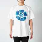 Good day Good day yeah!!!の水面の花 Regular Fit T-Shirt