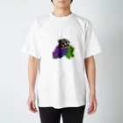 モモンガのしっぽのSugar glider is on grapes! スタンダードTシャツ