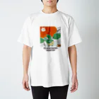 山形巧哉デザイン事務所の色絵 牡丹椿文 八角壺 Regular Fit T-Shirt
