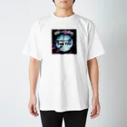 FASHION and GALLERY［Zou Yilu］のZou Yilu Sticker (枠あり) Regular Fit T-Shirt