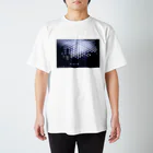 ジェニファーのBlown 『 吹き飛ばされる』 Regular Fit T-Shirt