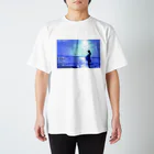 カメラ係の最後の言葉は波の音に Regular Fit T-Shirt