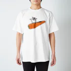 フクロモモンガのジオの人参に乗って Regular Fit T-Shirt