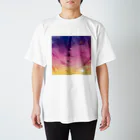 地球屋SUZURI店の黄昏空(ロゴ入り) Regular Fit T-Shirt