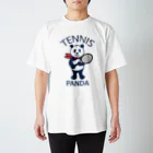 map5（マップファイブ）デザイン・ライセンス・ストック　のパンダ・テニス・全身・イラスト・ラケット・TENNIS・アイテム・デザイン・ガット・スポーツ・Tシャツ・サーブ・かっこいい・かわいい・選手・画像・ボール・王子・絵・オリジナル（C） Regular Fit T-Shirt