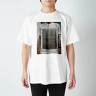 グドール励のダンボールTシャツTシャツ(おしゃれ) Regular Fit T-Shirt