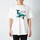 Q-gardens -キューガーデンズのでかでかくじら Regular Fit T-Shirt