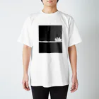 Funny夫のHIDARIASHIDESU (左足です 薄め) Regular Fit T-Shirt