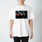 Second_Life_of_Railwaysのミャンマー国鉄の客車列車が夜明けのヤンゴン駅で出発を待つ Regular Fit T-Shirt