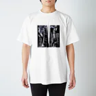 gizumoartの☆未公開SF映画のどこかの街☆ Regular Fit T-Shirt