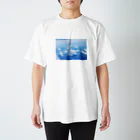 Cafe Lounge & Library pratimākrrm cĥā -ゆるやかな彫刻-のゆるやかな雲 Regular Fit T-Shirt