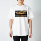 萌中毒の夕陽 Regular Fit T-Shirt