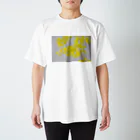 akane_art（茜音工房）の癒しの風景（オミナエシ） Regular Fit T-Shirt