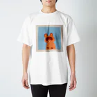 危険なたぬきのタヌキ・ザ・スカイブルー Regular Fit T-Shirt