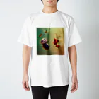 アートリィの踊るハチと歌うアリ スタンダードTシャツ