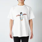 tomato16の空飛ぶペンギン Regular Fit T-Shirt