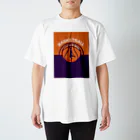 KAIKAIのバスケロゴデザイン Regular Fit T-Shirt