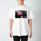 dandelionのピンク椿 Regular Fit T-Shirt