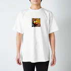 同一人のゴールドシェル（金の貝殻） Regular Fit T-Shirt