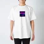 恐竜ザウルスのネオン色に変わった世界 Regular Fit T-Shirt