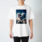 Dondon_designの幻想的な雲のハート Regular Fit T-Shirt