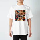 レトロの瑠璃座の幸せパンケーキ Regular Fit T-Shirt