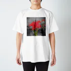 るいさんちの彼岸花 Regular Fit T-Shirt