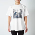 犬好きさんのためのTシャツ屋さんのトイプードルと女の子　フロントver02 Regular Fit T-Shirt