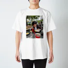 膝肘お兄さんのニワカ極みJINGO。 Regular Fit T-Shirt