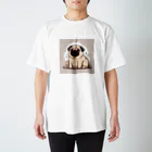 NIJIIRO_CHIHARUの食べ過ぎて眠いです。僕パグです。 Regular Fit T-Shirt