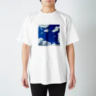 しし座の方角の青い空。 Regular Fit T-Shirt