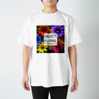 HirockDesignJapanの秋がテーマのコスモスなどの花柄デザイン Regular Fit T-Shirt