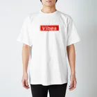 Linkei Design WorksのVibes (red) Regular Fit T-Shirt