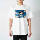 くま屋のSkyward Dreams: Soaring Girl Art Regular Fit T-Shirt