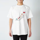 終わらない夢🌈の軽やかに舞うハート🩷 Regular Fit T-Shirt