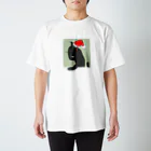 たげてげ屋のモノオモウ猫の１１月（黒猫） Regular Fit T-Shirt