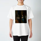 世界美術商店のヴァージナルの前に座る女 / Lady Seated at a Virginal Regular Fit T-Shirt