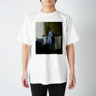 世界美術商店の青衣の女 / Woman Reading a Letter Regular Fit T-Shirt