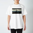 オノデラシズクの雫とぬこ助〜終着駅にて〜 Regular Fit T-Shirt