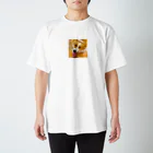 "Canvas Harmony"の笑顔溢れるコーギー、あおくん Regular Fit T-Shirt