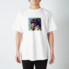 Sound17のタバコを吸う女性 Regular Fit T-Shirt