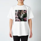 tyu0972の猫と花 Regular Fit T-Shirt
