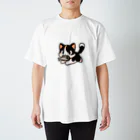 NyanClosetのお魚くわえて走る猫です。 Regular Fit T-Shirt