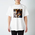 ANTARESの氷で遊ぶ柴犬 Regular Fit T-Shirt